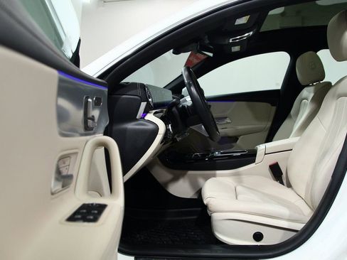 Certified 2025 Mercedes-Benz CLA 250 4MATIC image 18