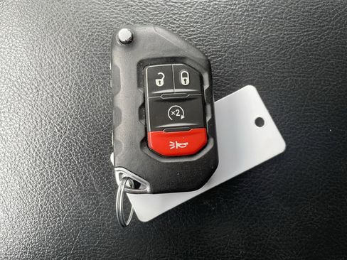 Used 2022 Jeep Wrangler Unlimited Sport image 28