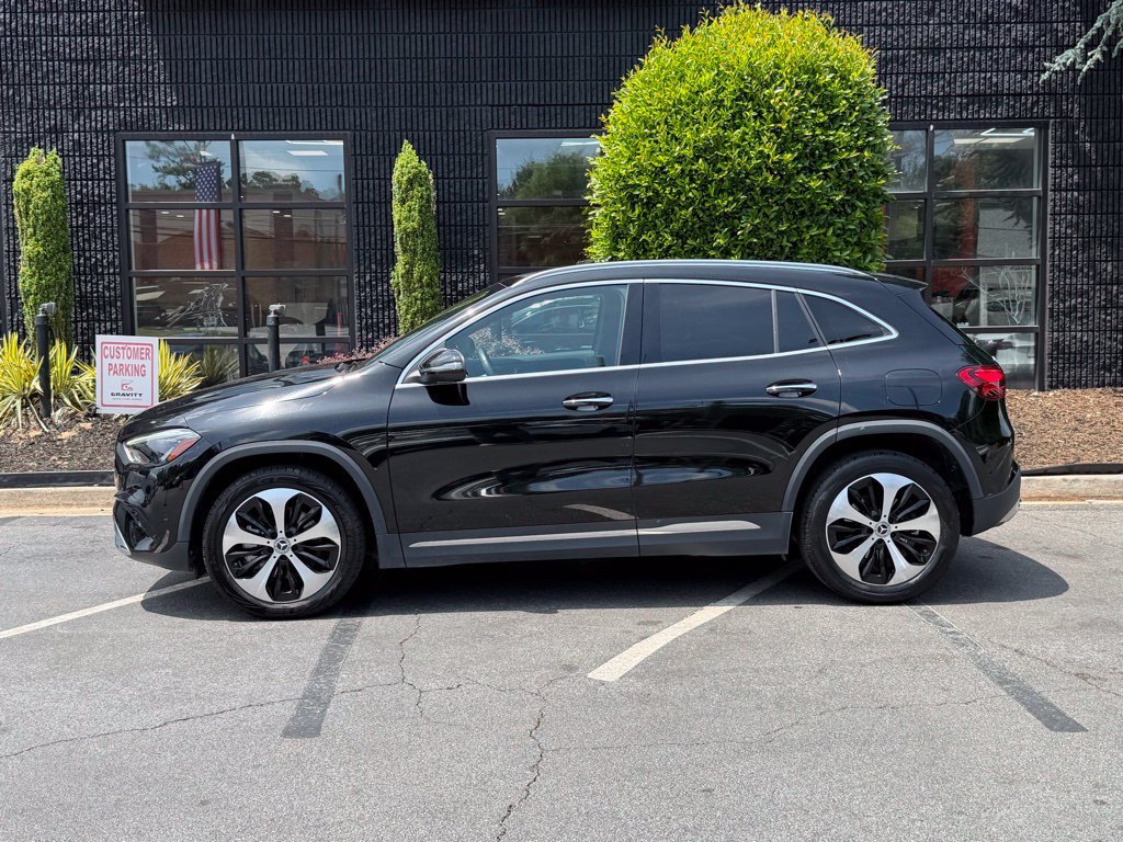 Used 2025 Mercedes-Benz GLA 250 4MATIC image 9