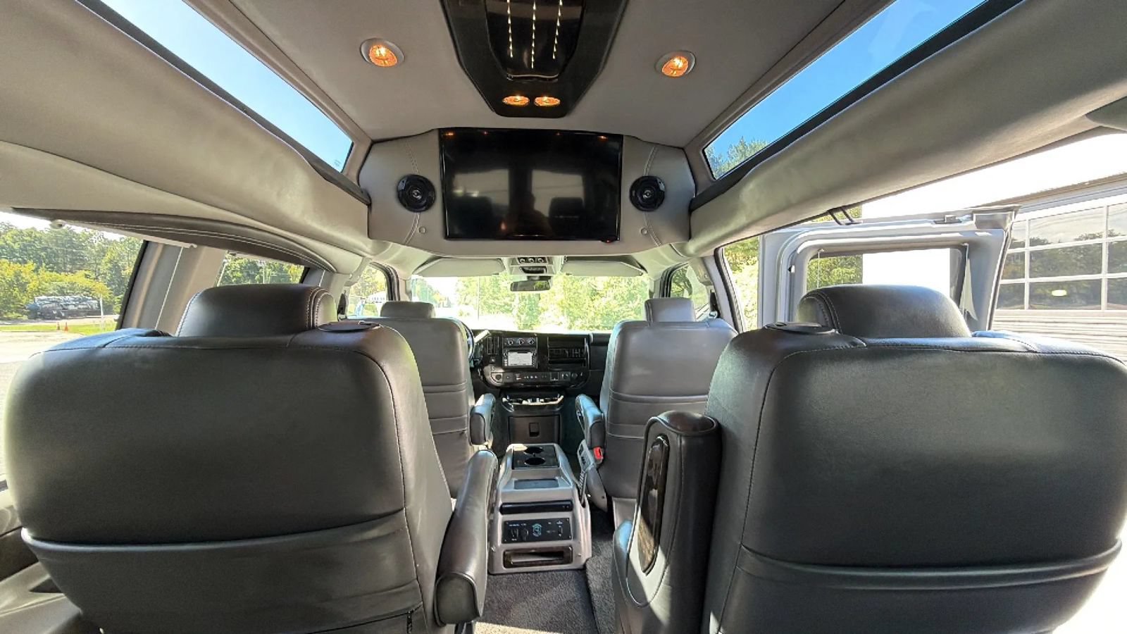 Used 2019 GMC Savana 2500 w/ Enhanced Convenience Package RWD image 73