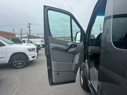 Used 2016 Mercedes-Benz Sprinter 2500 w/ Driver Efficiency Package image 33