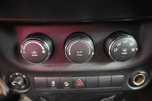 Used 2016 Jeep Wrangler Unlimited Sport w/ Quick Order Package 24S AWD/4WD image 12