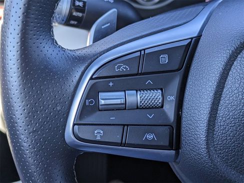 Used 2025 Genesis G70 2.5T image 25