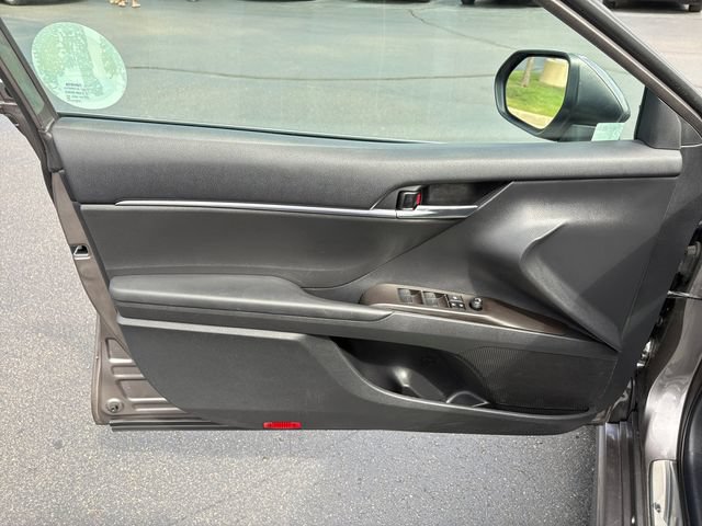 Used 2024 Toyota Camry SE FWD image 17