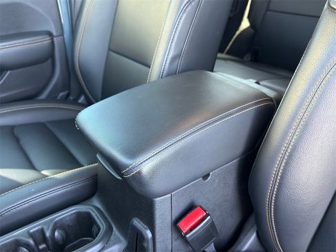 Used 2024 Jeep Wrangler Unlimited Sahara image 16