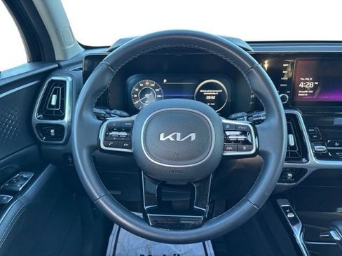 Certified 2023 Kia Sorento SX image 15