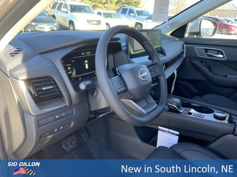 New 2026 Nissan Rogue Platinum w/ Platinum Premium Package image 6