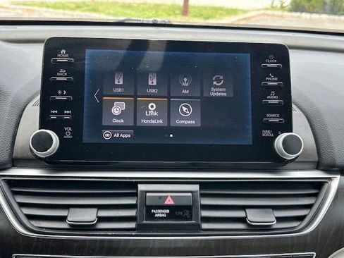 Used 2018 Honda Accord EX image 23