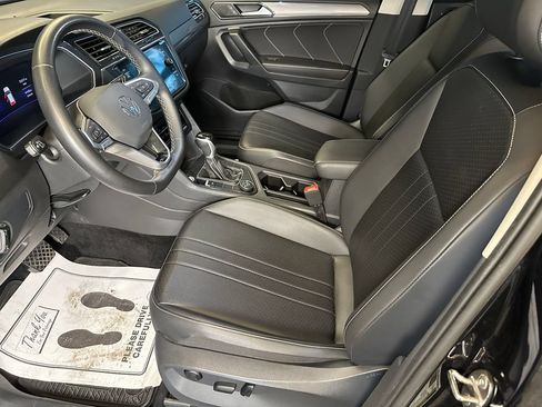 Used 2023 Volkswagen Tiguan SE AWD/4WD image 19