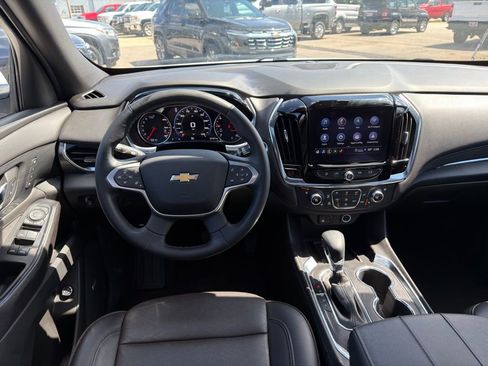 Used 2023 Chevrolet Traverse High Country FWD image 40