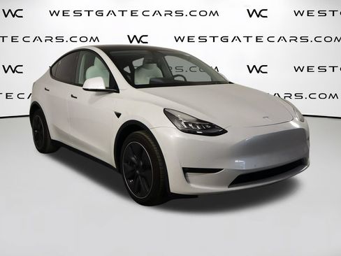 Used 2022 Tesla Model Y Long Range AWD/4WD image 44