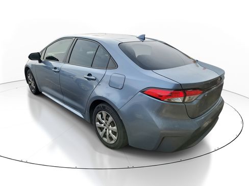 Used 2021 Toyota Corolla LE image 4