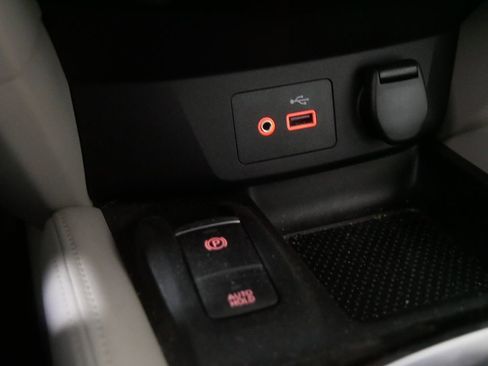 Used 2020 Nissan Rogue Sport SL w/ Premium Package image 28