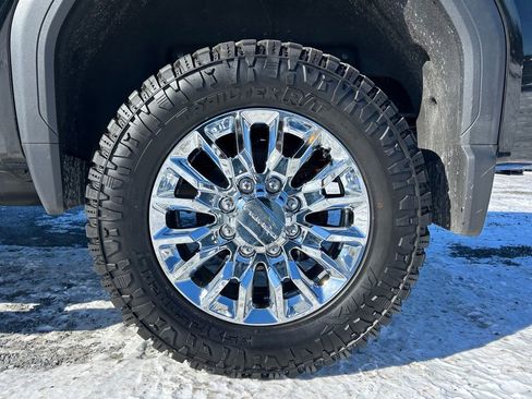 Used 2024 GMC Sierra 2500 Denali image 12