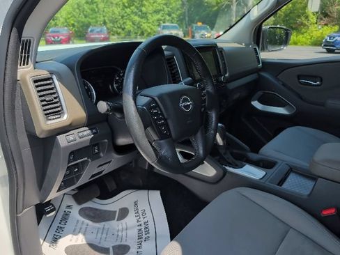 Used 2022 Nissan Frontier SV AWD/4WD image 10