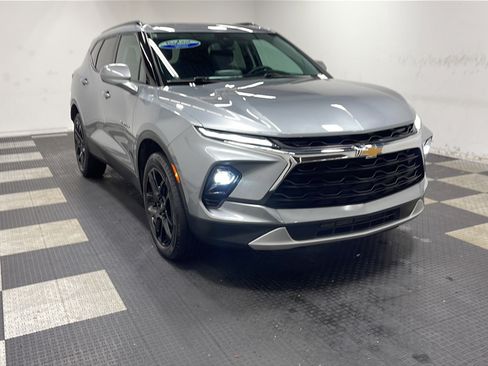 Used 2023 Chevrolet Blazer LT w/ Convenience Package FWD image 23