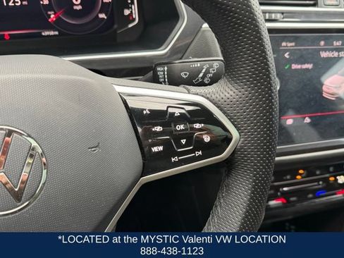 Certified 2024 Volkswagen Tiguan SEL R-Line AWD/4WD image 36