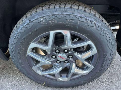 New 2026 GMC Sierra 1500 SLT w/ SLT Premium Plus Package image 12