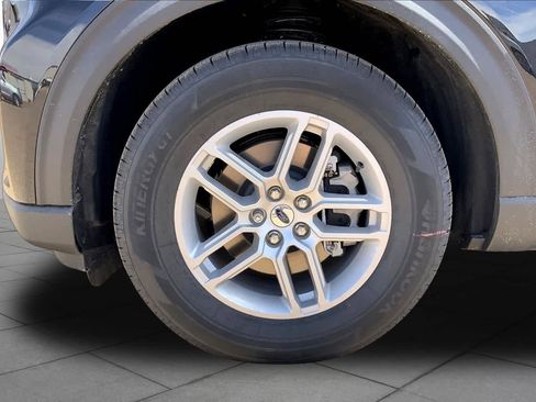 New 2026 Ford Explorer Active RWD image 11