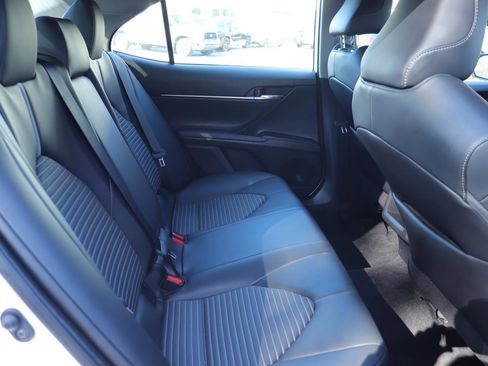 Used 2023 Toyota Camry SE image 18