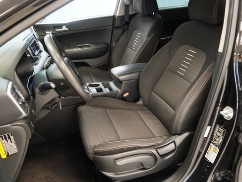 Used 2018 Kia Sportage LX FWD image 3