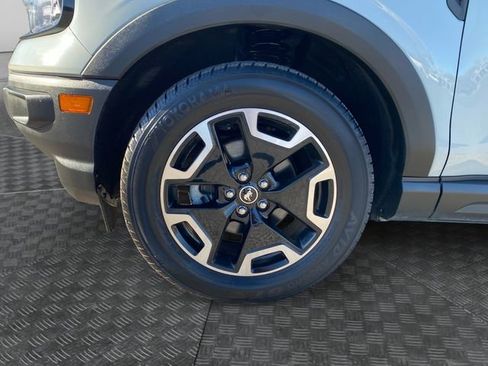 Used 2021 Ford Bronco Sport Outer Banks w/ Outer Banks Package (96D) image 32