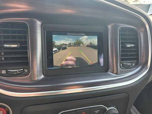 Used 2018 Dodge Charger SXT w/ Blacktop Package image 17