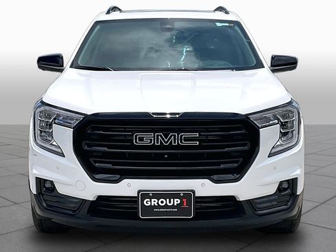 Used 2022 GMC Terrain SLT w/ Infotainment Package II FWD image 4
