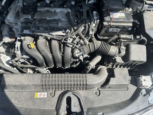 Used 2021 Toyota Corolla LE FWD image 19