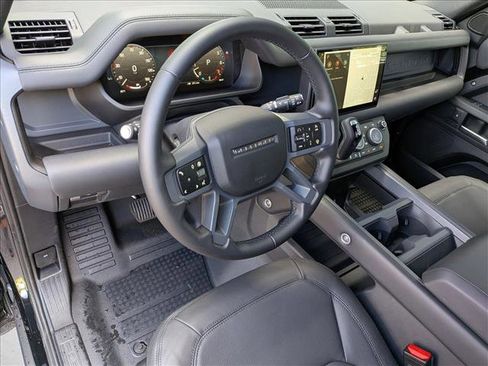 New 2025 Land Rover Defender 110 S image 3