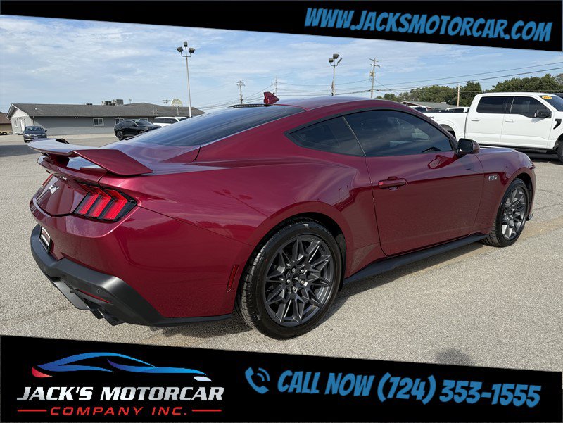 Used 2026 Ford Mustang GT w/ GT Performance Package RWD image 2