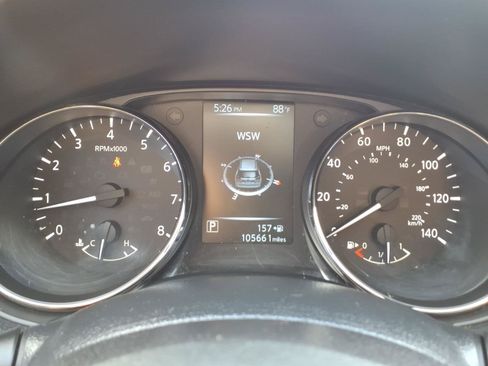 Used 2017 Nissan Rogue SV w/ SV Premium Package AWD/4WD image 14