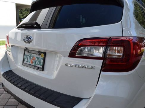 Used 2016 Subaru Outback 2.5i Limited AWD/4WD image 23