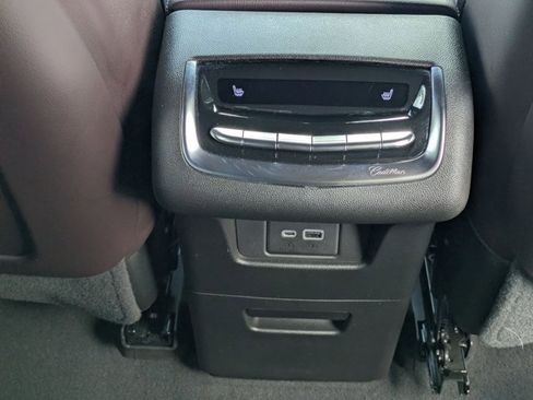 Used 2021 Cadillac XT6 Premium Luxury FWD image 18