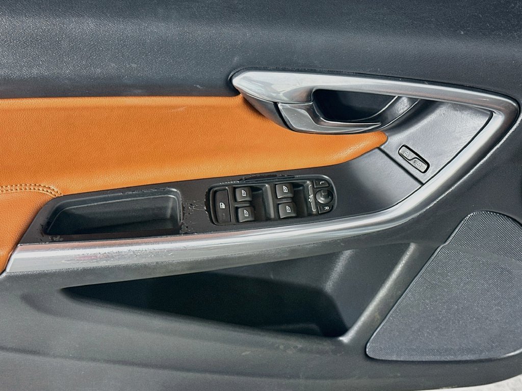 Used 2016 Volvo S60 T5 Premier w/ Convenience Package FWD image 24