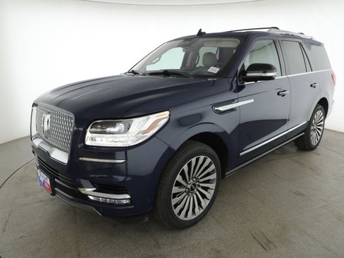 Used 2020 Lincoln Navigator Reserve w/ Luxury Package image 3