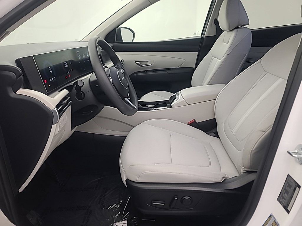 Used 2026 Hyundai Tucson SEL Plus FWD image 25