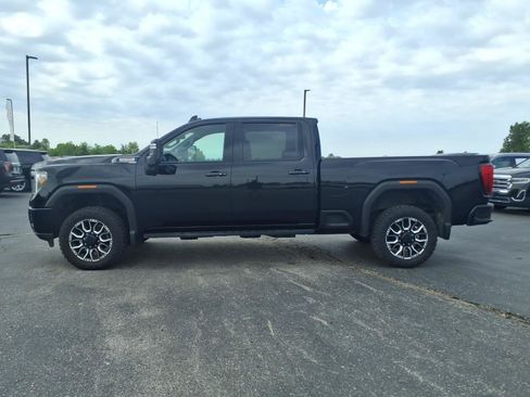 Used 2023 GMC Sierra 2500 AT4 w/ AT4 Preferred Package AWD/4WD image 2