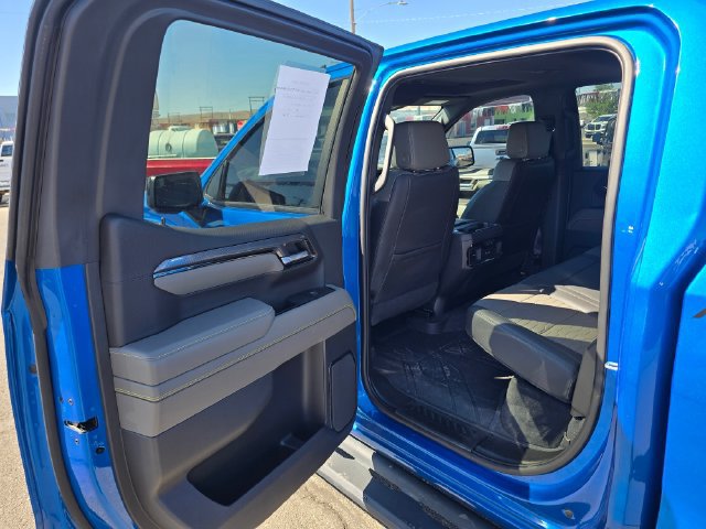 Used 2023 Chevrolet Silverado 1500 ZR2 w/ Technology Package AWD/4WD image 15