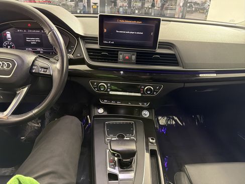 Used 2018 Audi Q5 Prestige w/ Prestige Package AWD/4WD image 12