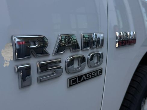 Used 2019 RAM 1500 Classic SLT image 9