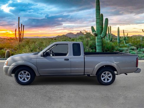 Used 2004 Nissan Frontier XE w/ (VTP) Value Truck Pkg image 6