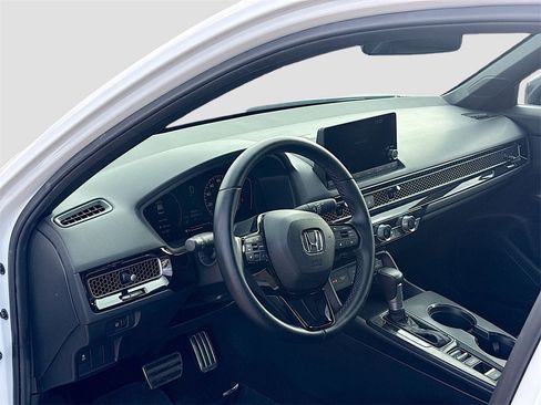 Used 2025 Honda Civic Sport image 9
