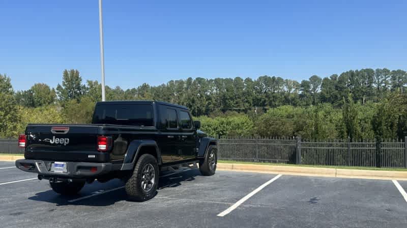 Used 2020 Jeep Gladiator Overland AWD/4WD image 9