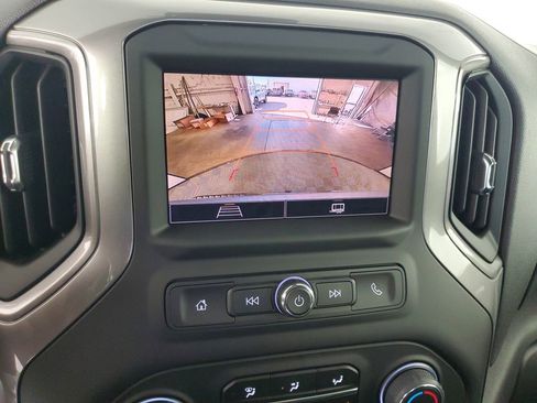 Used 2025 Chevrolet Silverado 1500 Custom image 21