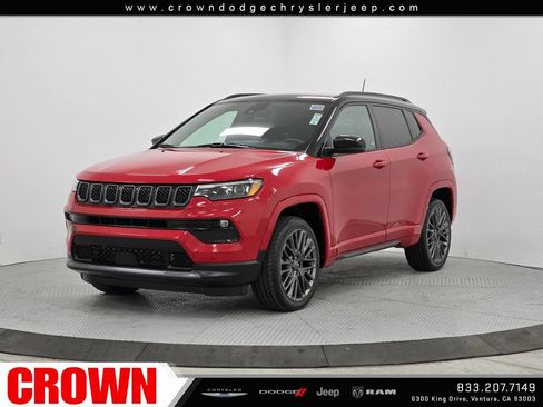 Used 2023 Jeep Compass High Altitude AWD/4WD image 3