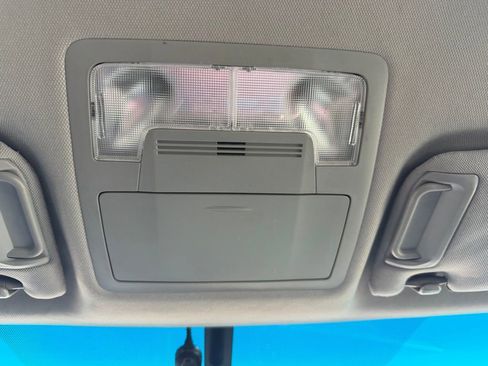 Used 2014 Toyota Camry SE image 21