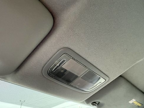 Used 2010 Honda Fit Sport image 21