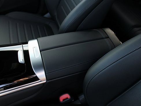 New 2025 Mercedes-Benz GLC 350e 4MATIC image 31