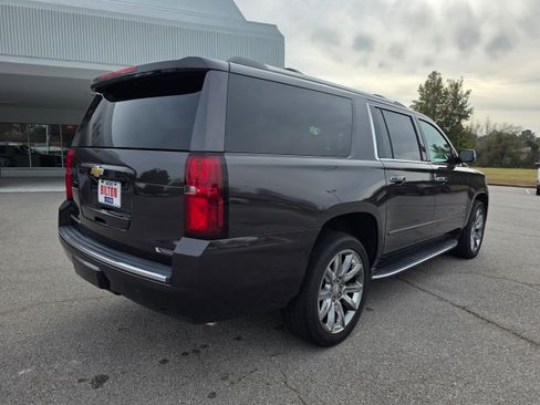 Used 2018 Chevrolet Suburban Premier image 4